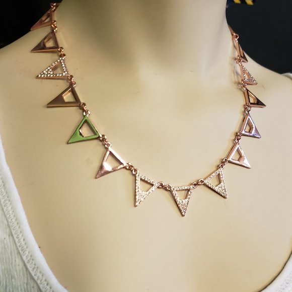 Rose Gold Tone Rhinestone Triangle Collar Necklace Earring Set NEW - Picture 1 of 3